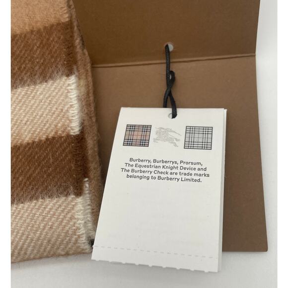 NEW BURBERRY 100% CASHMERE CHECK PLAID SCARF UNISEX MID CAMEL NWT! - Picture 11 of 12